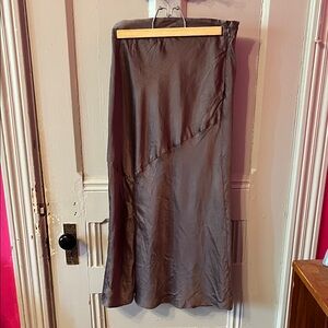Anthropologie HutchGrey/taupe Cupro and viscose satin midi skirt
